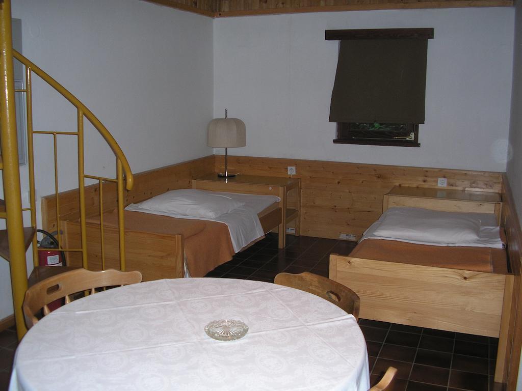 Camping Pivka Jama Postojna Hotel Bilik gambar